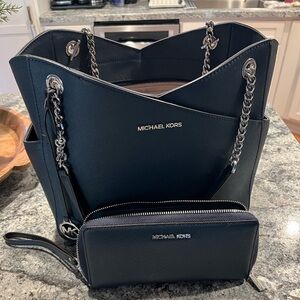 Michael Kors large purse and wallet set
